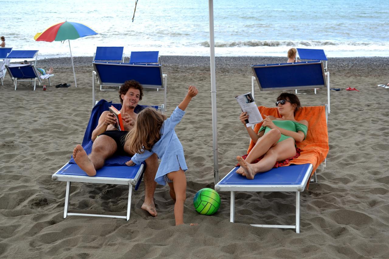 Le Esperidi Camping Ecoresort Marina Di Bibbona Exteriér fotografie
